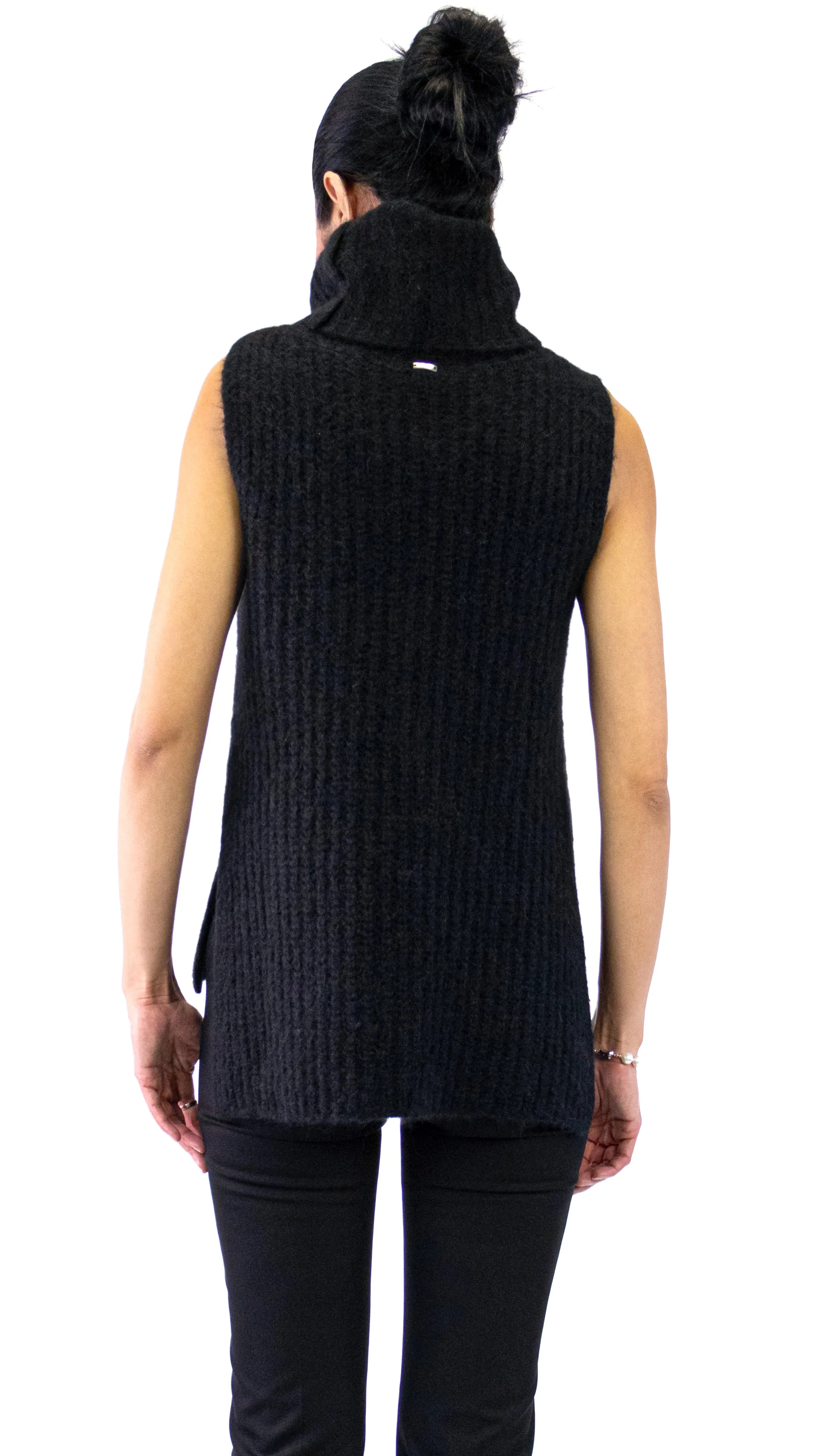 Alpaca Turtleneck Sweater Vest - Black