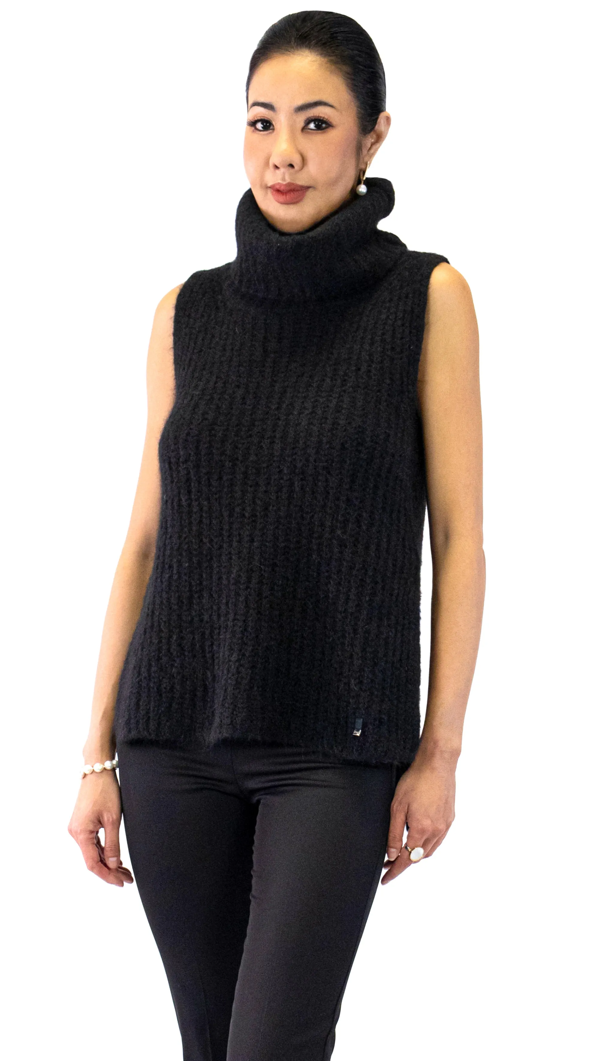 Alpaca Turtleneck Sweater Vest - Black