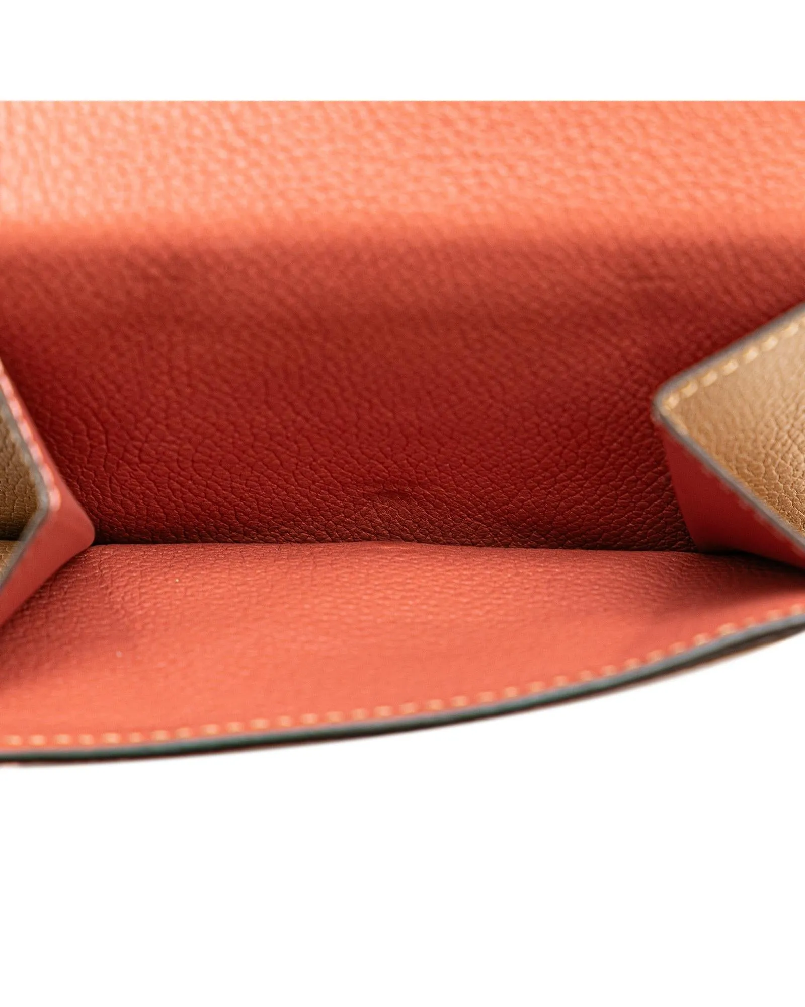 Compact Leather Wallet with Interior Slip Pockets