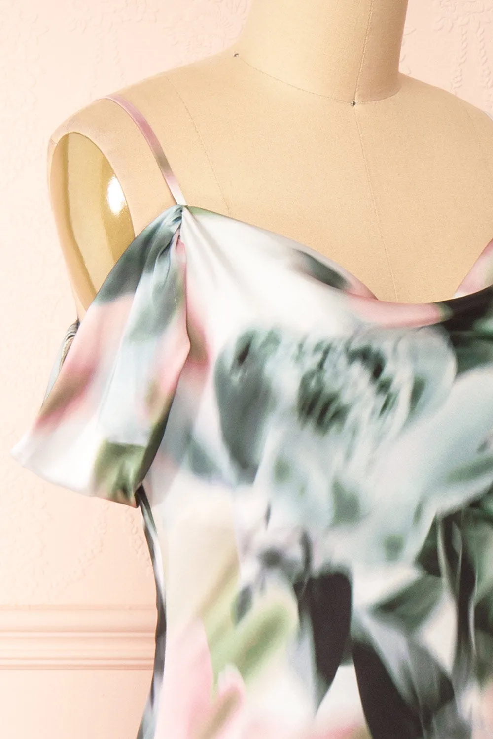 Nefera | Colorful Blurry Floral Satin Dress