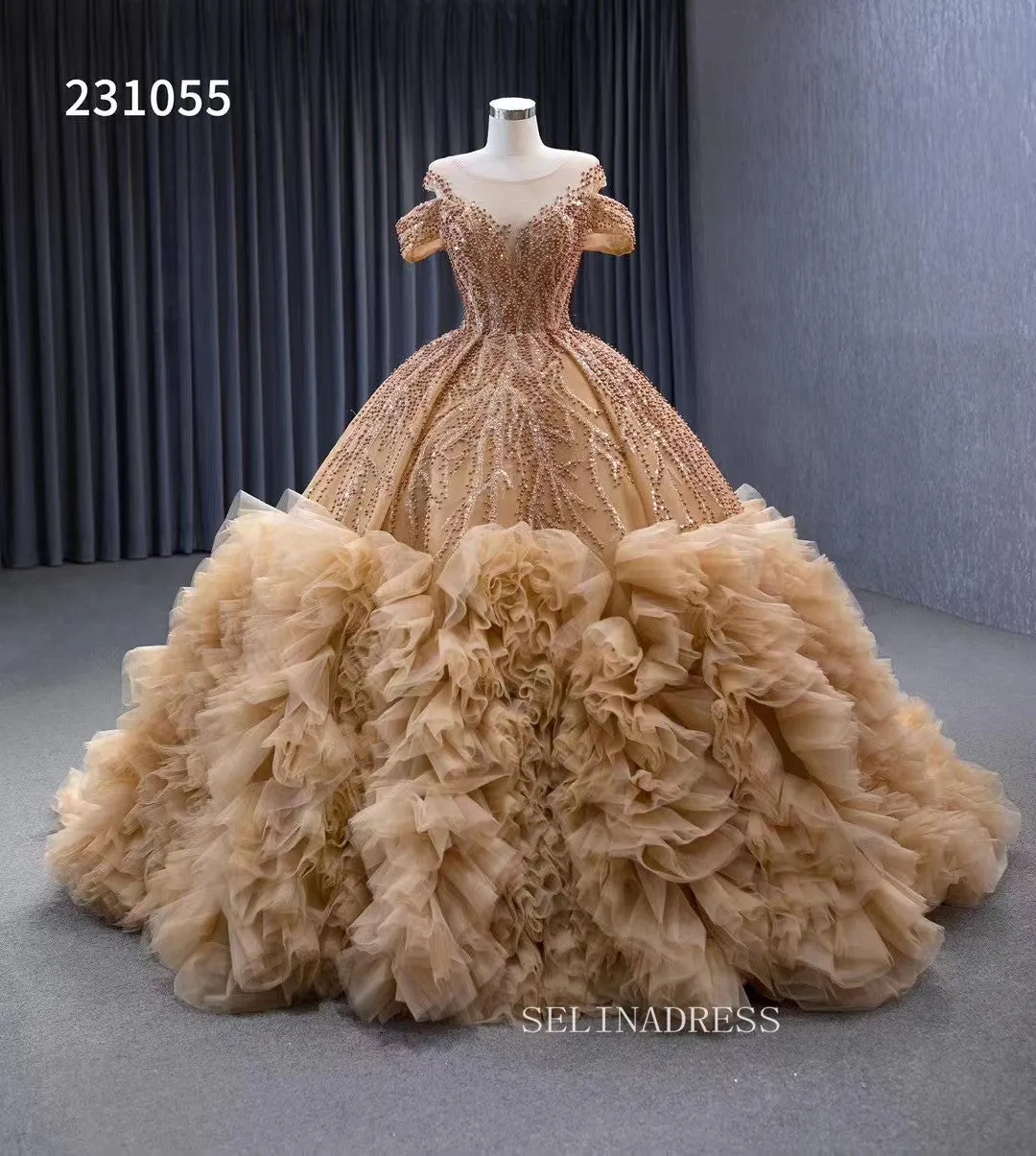 Off-the-shoulder Gold Ball Gowns Wedding Dresses Tulle Beaded Formal Dresses 231055