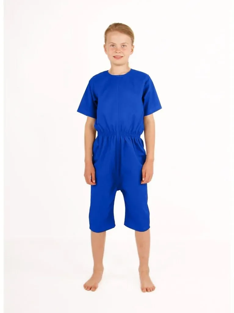 Rip-resistant bodysuit for children with short sleeves and short legs