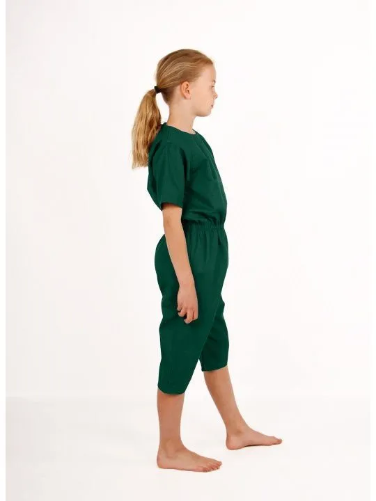 Rip-resistant bodysuit for children with short sleeves and short legs