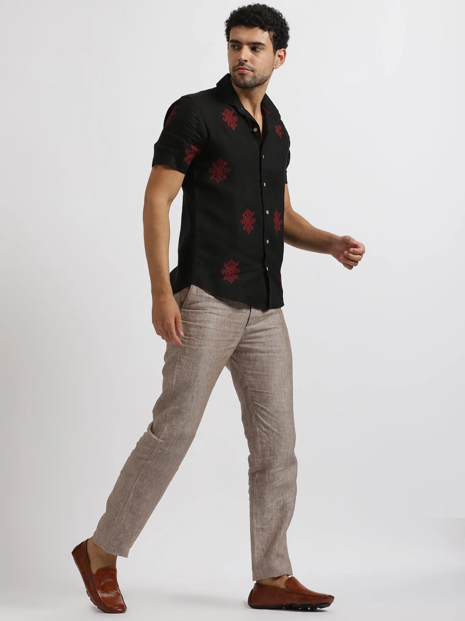 Shane - Pure Linen Embroidered Half Sleeve Shirt - Black & Red