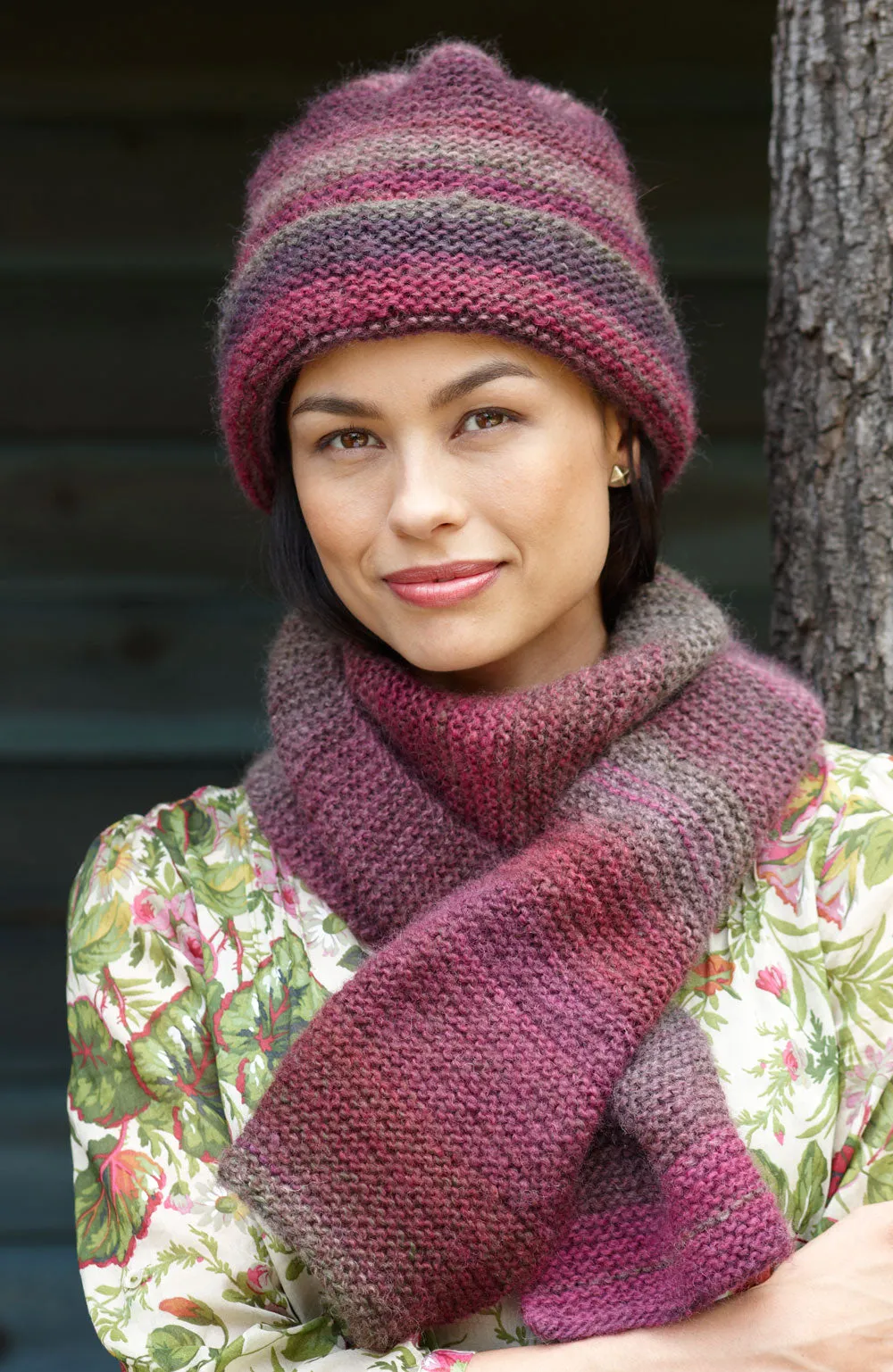 Striking Hat and Scarf Pattern (Knit) - Version 2