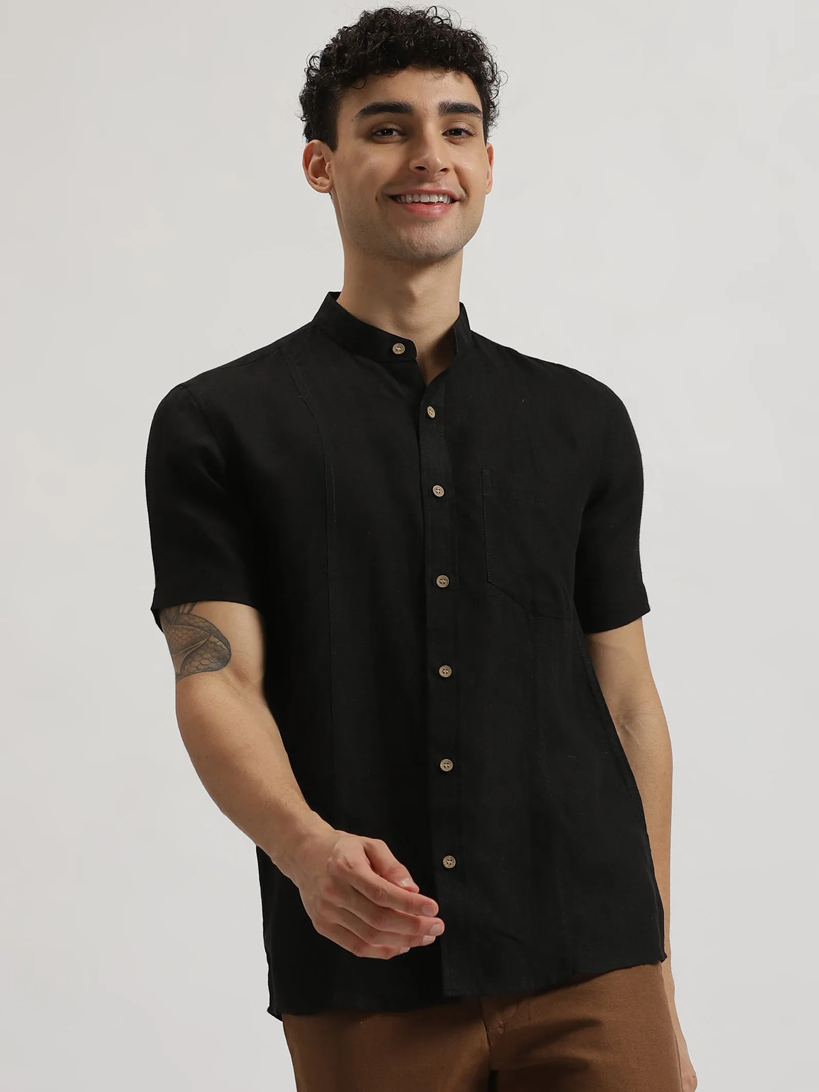 Trevor - Pure Linen Mandarin Collar Half Sleeve Shirt - Black