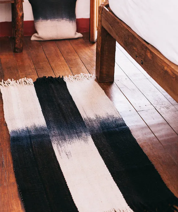 Tuta Fringe Wool Area Rug